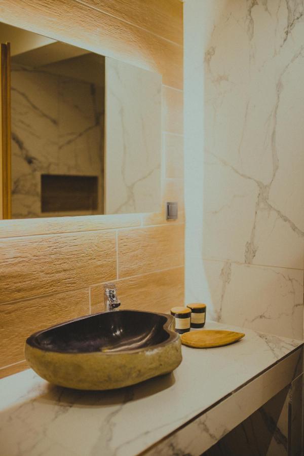 Peri Elxis Luxury Suites Mouresi Exterior photo